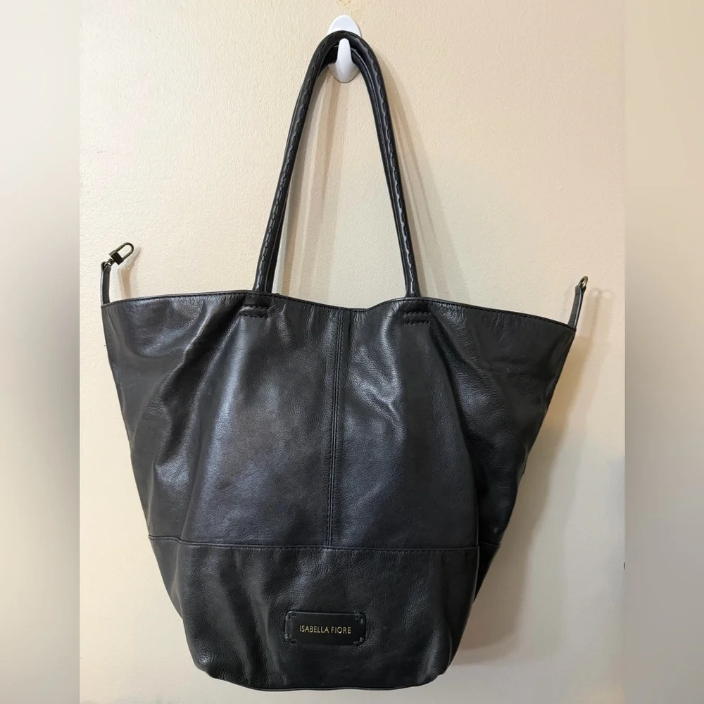 Isabella Fiore elegant black